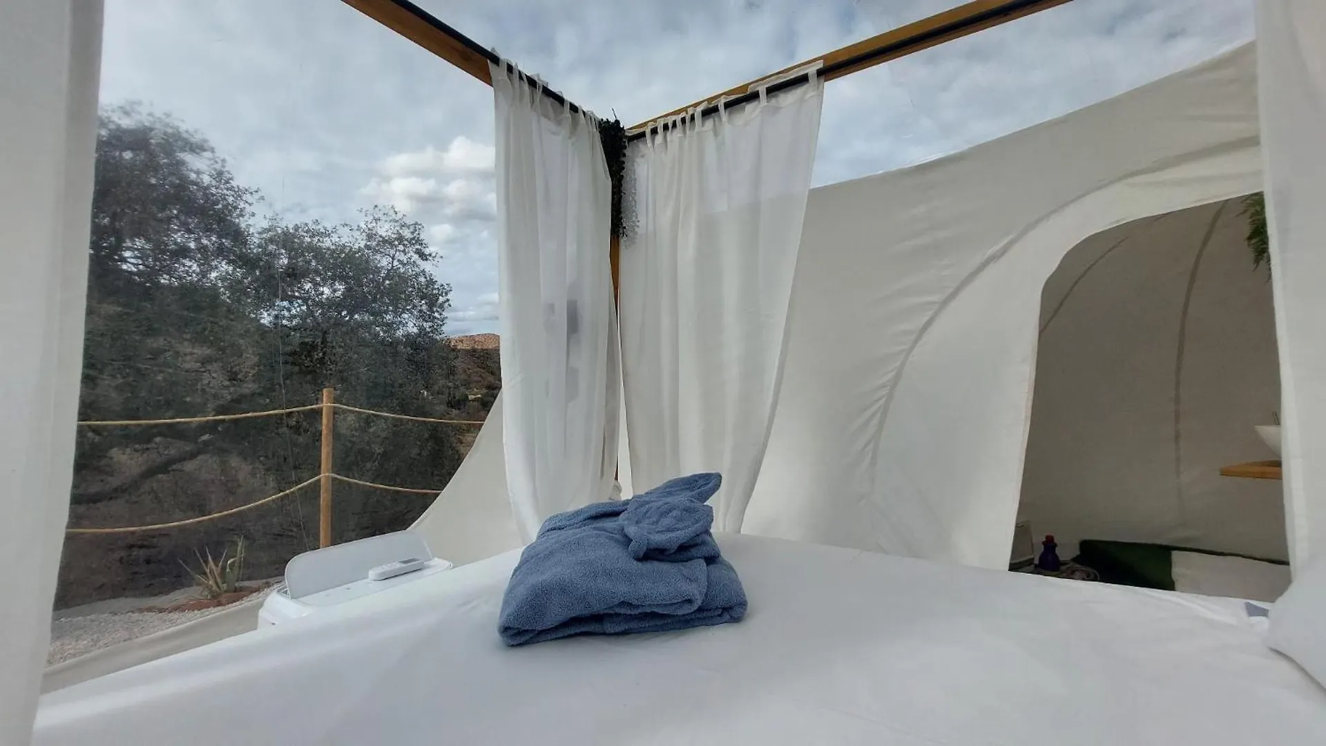 Glamping Burbuja Los Almendros Màlaga 0*,  Španělsko